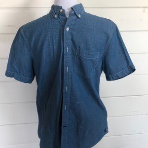 American Eagle Short Sleeve Button Down